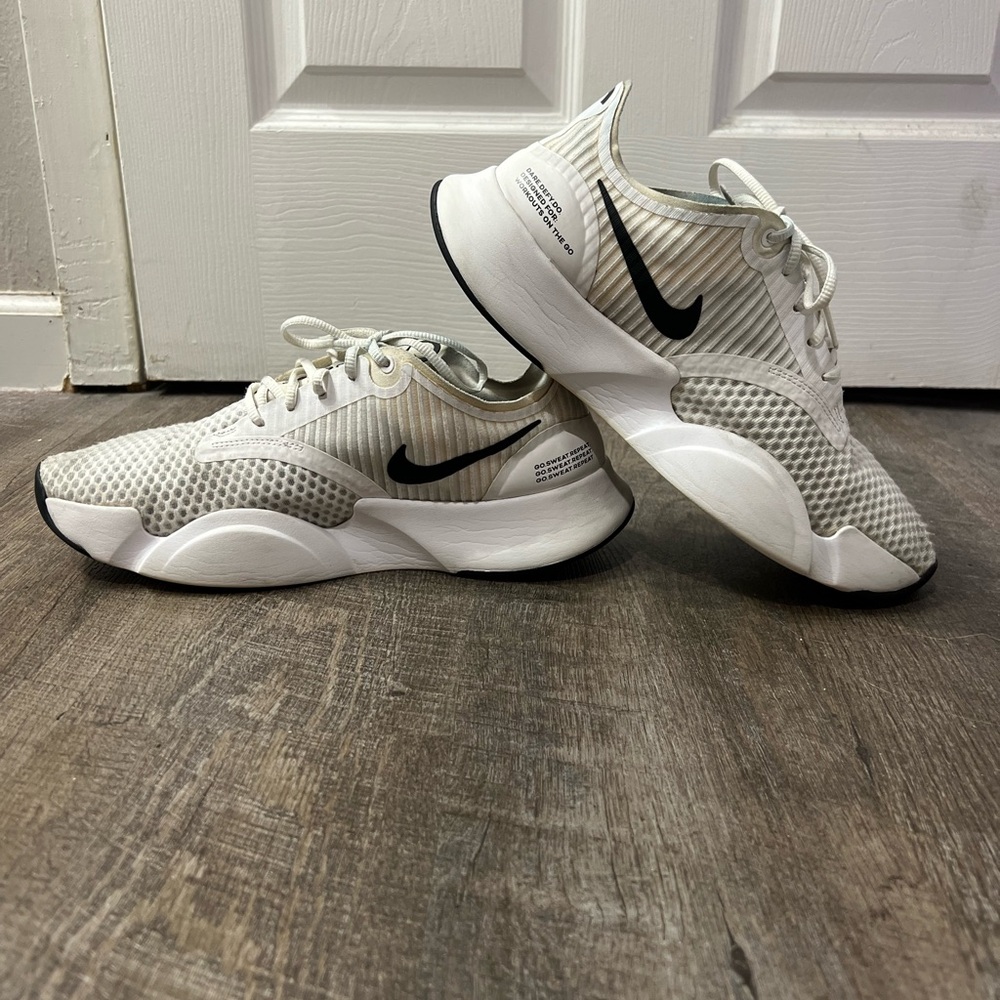 Nike Superrep Unisex Men’s 10 Women’s 12  Athletic Sneakers